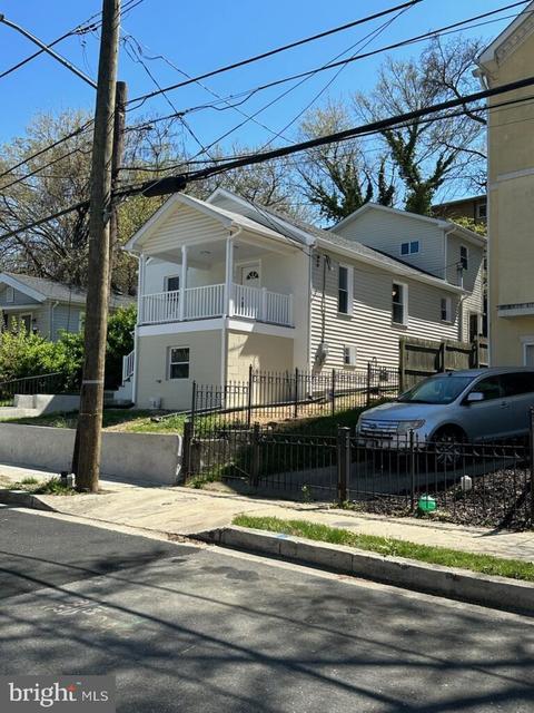 5011 Ayers Pl SE, Washington, DC 20019