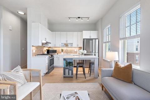 6803 Cameron Dr NW UNIT 402, Washington, DC 20012