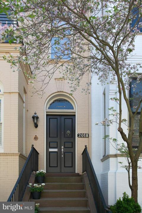 2018 Hillyer Pl NW, Washington, DC 20009