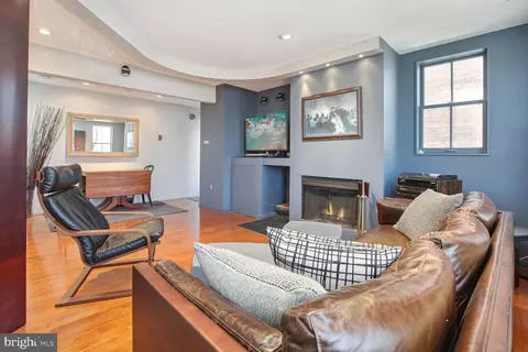 344 8th St NE, Washington, DC 20002 photo 4