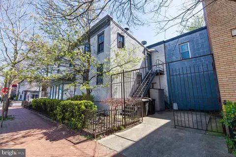 344 8th St NE, Washington, DC 20002 photo 2