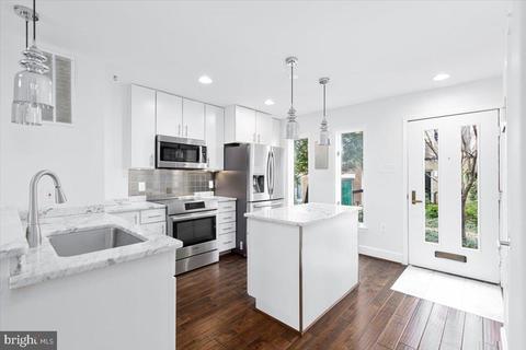 4363 Embassy Park Dr NW, Washington, DC 20016