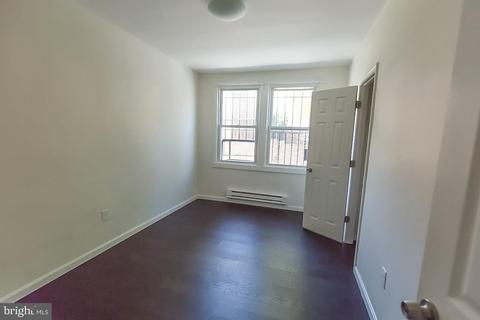 1600 E St NE, Washington, DC 20002 photo 2
