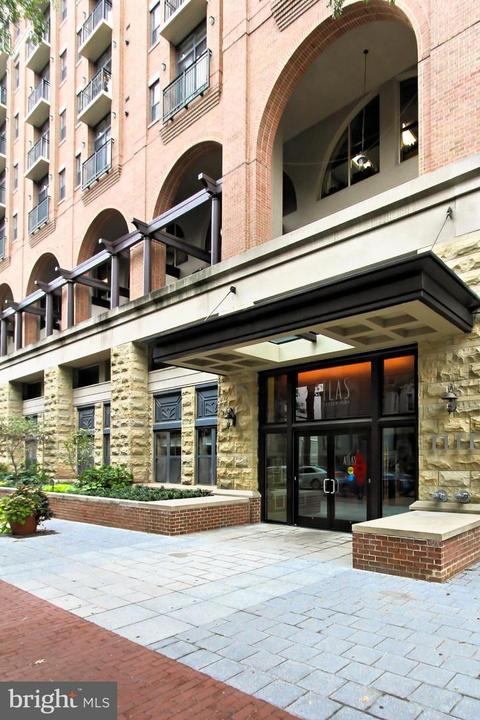 1111 NW 25th St NW #807, Washington, DC 20037