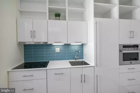2422 17th St NW #303, Washington, DC 20009
