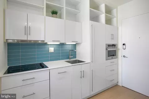 2422 17th St NW #303, Washington, DC 20009 photo 3