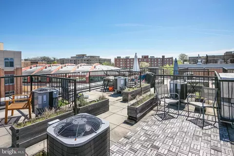 2422 17th St NW #303, Washington, DC 20009 photo 12