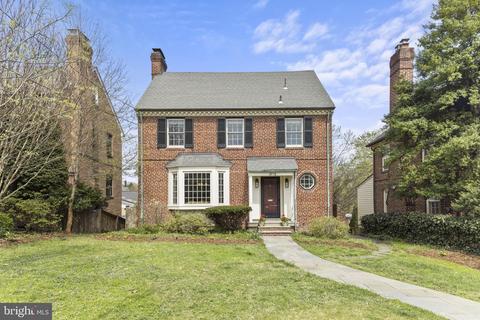 3715 Yuma St NW, Washington, DC 20016