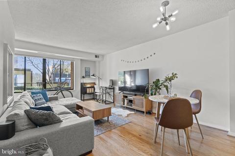 2320 Wisconsin Ave NW #104, Washington, DC 20007