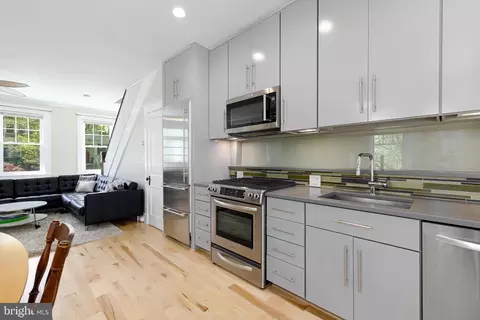 2001 37th St NW, Washington, DC 20007 photo 7