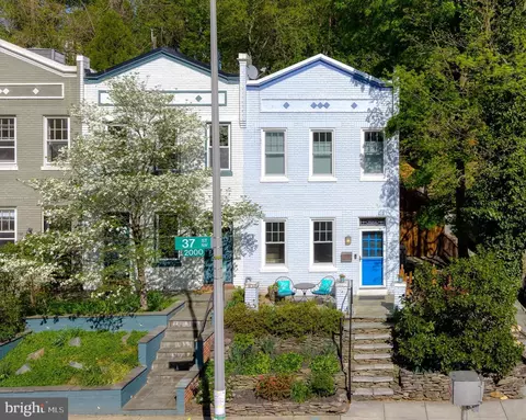2001 37th St NW, Washington, DC 20007 photo 2