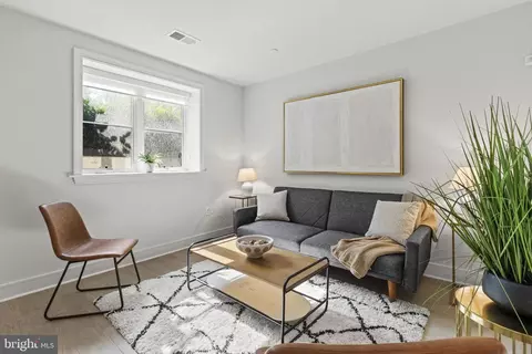 403 Guethlers SE, Washington, DC 20003 photo 16