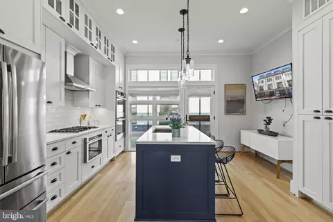 403 Guethlers SE, Washington, DC 20003 photo 3