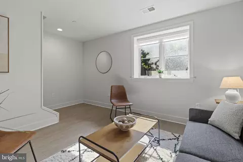 403 Guethlers SE, Washington, DC 20003 photo 18