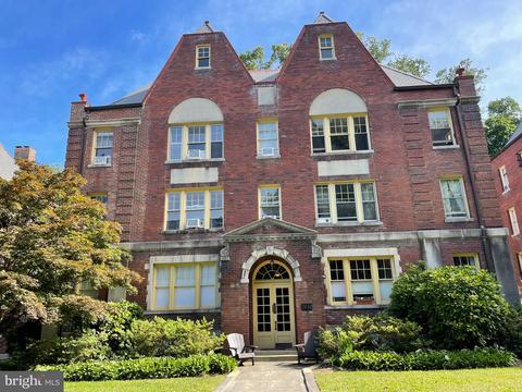 3020 Porter St NW #102, Washington, DC 20008