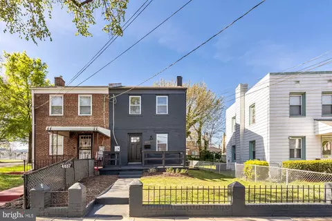 4837 B St SE, Washington, DC 20019