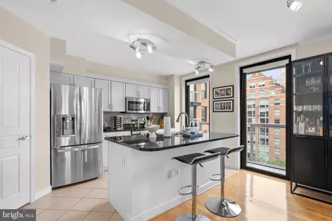 616 E Street NW #818, Washington, DC 20004 photo 4