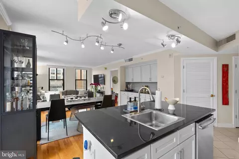 616 E Street NW #818, Washington, DC 20004 photo 6