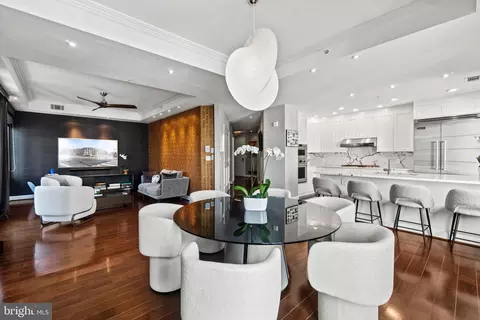 2501 Wisconsin Ave NW #402, Washington, DC 20007