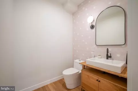 1312 D St SE, Washington, DC 20003 photo 13