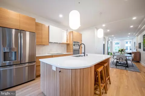 1312 D St SE, Washington, DC 20003 photo 8