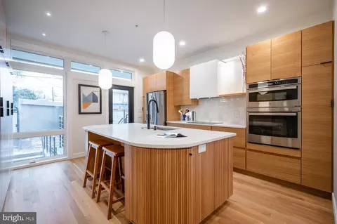 1312 D St SE, Washington, DC 20003