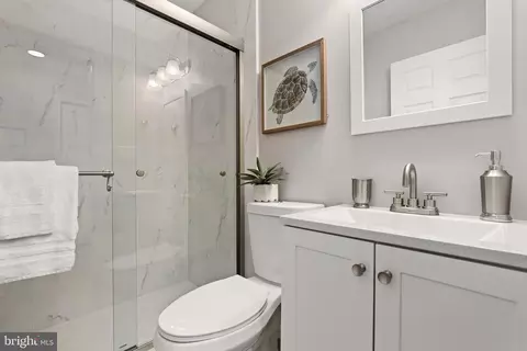 1208 16th St NE #4, Washington, DC 20002 photo 13