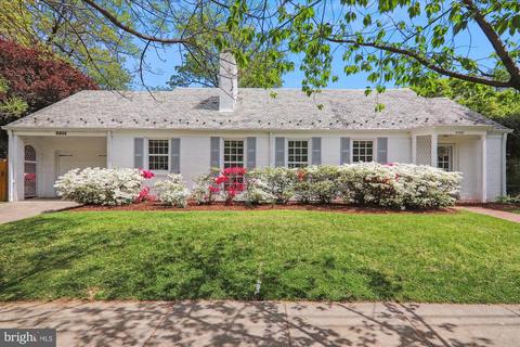 5201 39th St NW, Washington, DC 20015