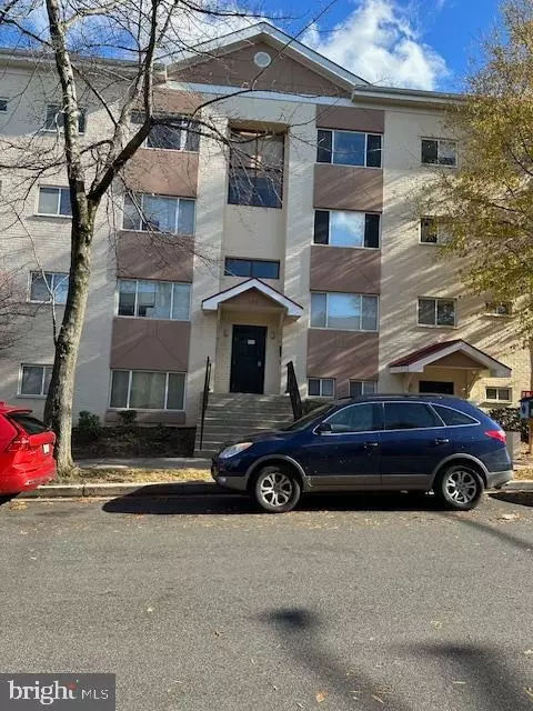 300 50th St SE #203, Washington, DC 20019