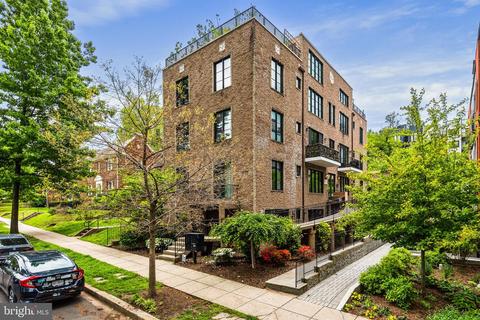 4004 Edmunds St NW #2, Washington, DC 20007