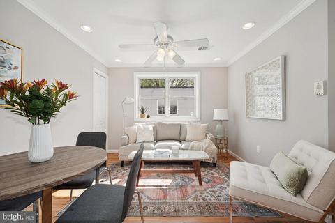 4610 Kane Pl NE #202, Washington, DC 20019