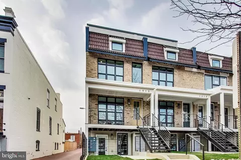 1515 A St NE #2, Washington, DC 20002