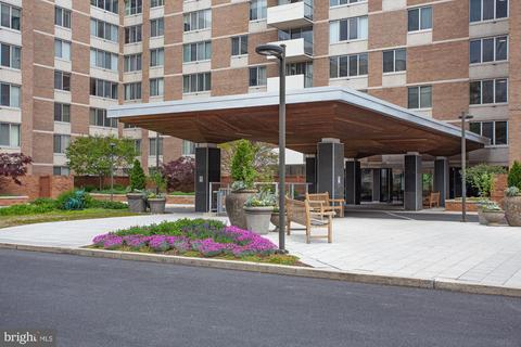 2939 Van Ness St NW #915, Washington, DC 20008
