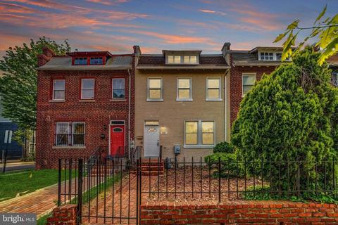 459 15th St NE, Washington, DC 20002
