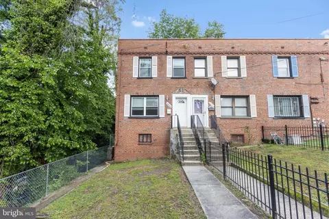 4960 Just St NE, Washington, DC 20019