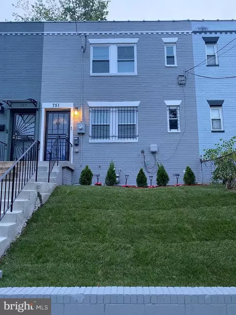 751 51st St SE, Washington, DC 20019