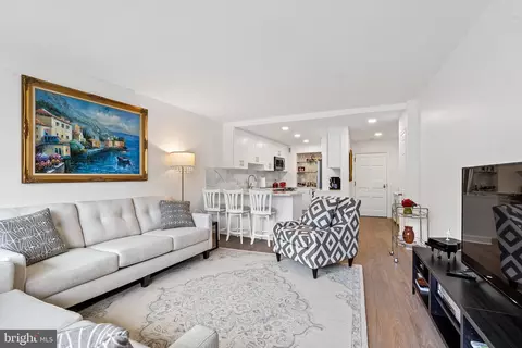 700 New Hampshire Ave NW #812, Washington, DC 20037