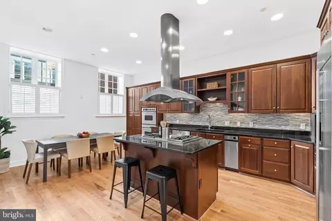 2121 S St NW, Washington, DC 20008 photo 8