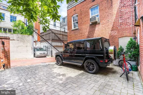 2121 S St NW, Washington, DC 20008 photo 37