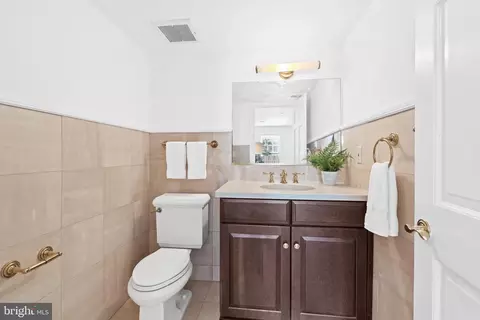 2121 S St NW, Washington, DC 20008 photo 32