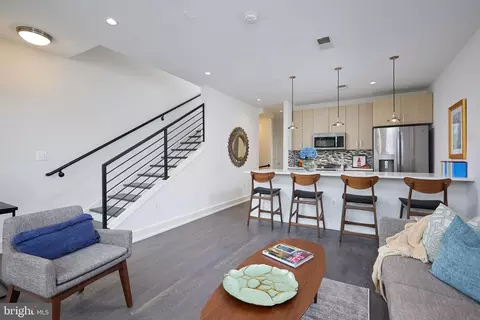 2724 12th St NE #18, Washington, DC 20018