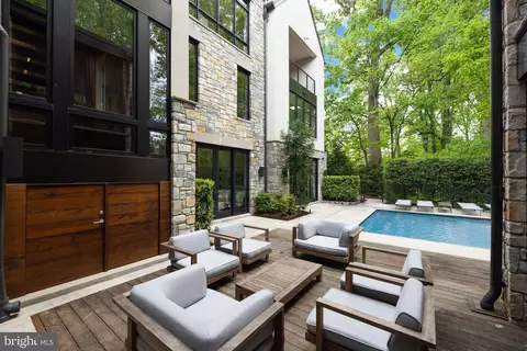1930 Foxview Cir NW, Washington, DC 20007 photo 36