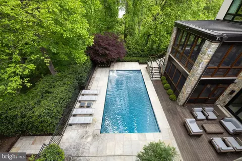1930 Foxview Cir NW, Washington, DC 20007 photo 37