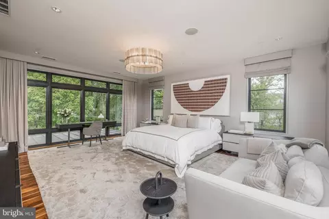 1930 Foxview Cir NW, Washington, DC 20007 photo 14