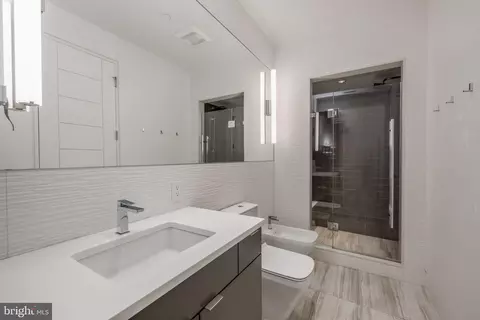 1930 Foxview Cir NW, Washington, DC 20007 photo 32