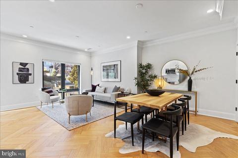 2630 39th St NW #3, Washington, DC 20007