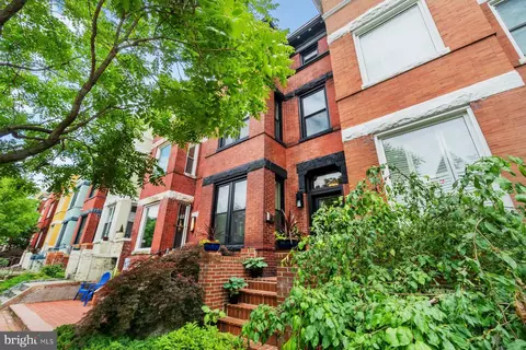 70 Seaton Pl NW, Washington, DC 20001