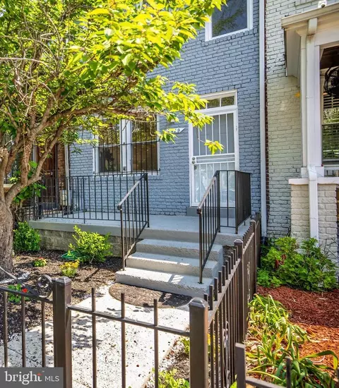 2409 3rd St NE, Washington, DC 20002