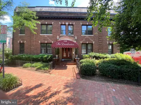 3120 R St NW #206, Washington, DC 20007