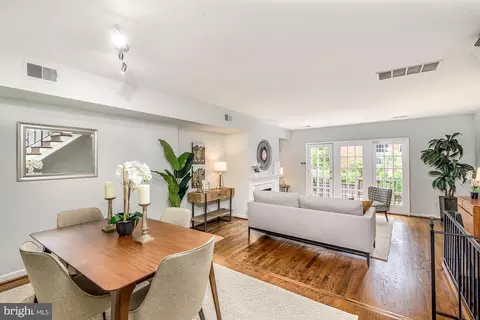 227 6th St NE, Washington, DC 20002 photo 8